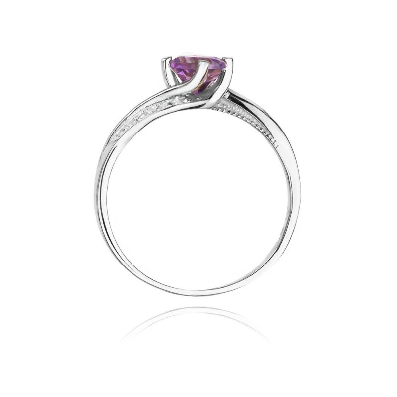 Pierścionek złoty 585 z brylantami 0,05ct ametystem 0,50ct W-84
