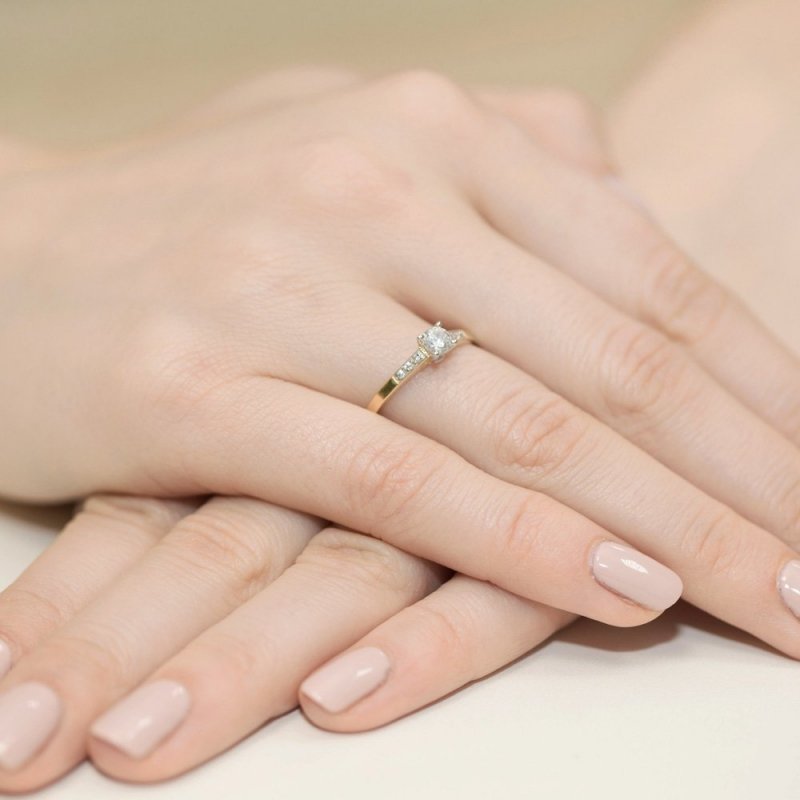 Pierścionek złoty 585 z brylantami 0,21ct W-399 zaręczynowy