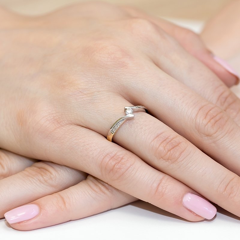 Pierścionek złoty 585 z brylantem 0,17ct zaręczynowy W-177