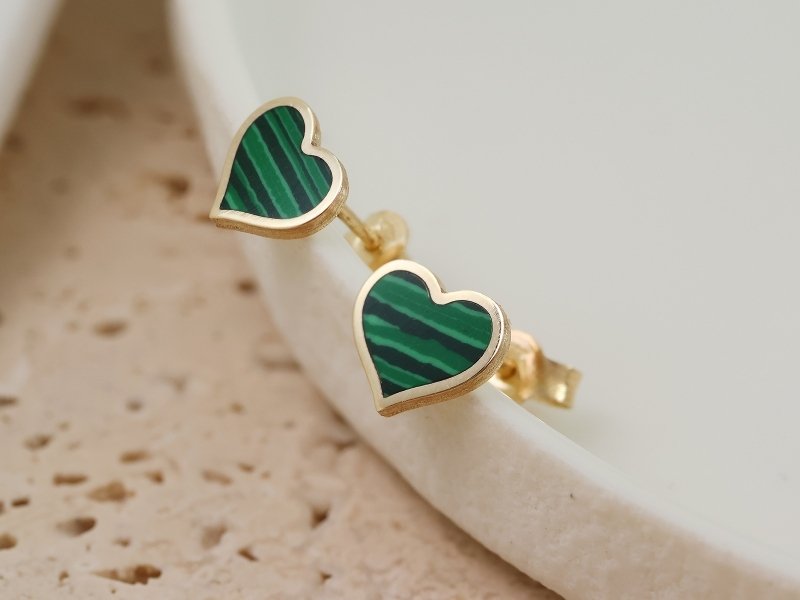 Kolczyki złote 585 sztyft serduszka serca malachit
