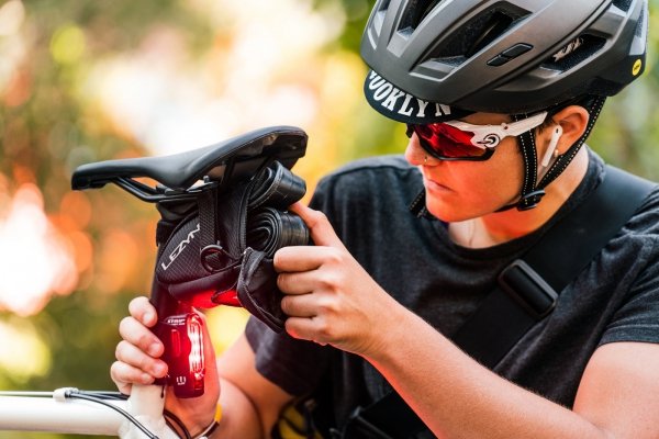 Torba podsiodłowa Lezyne M-Caddy QR (M)