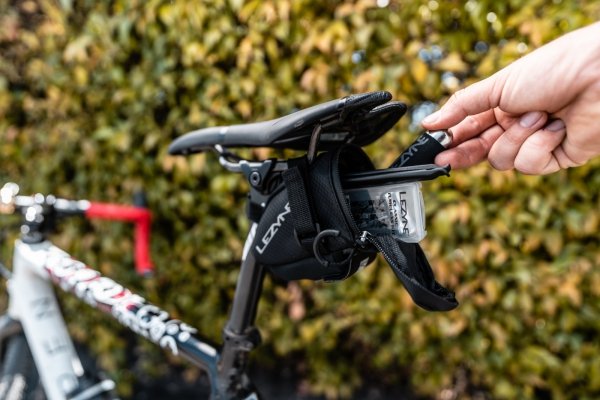Torba podsiodłowa Lezyne M-Caddy QR (M)
