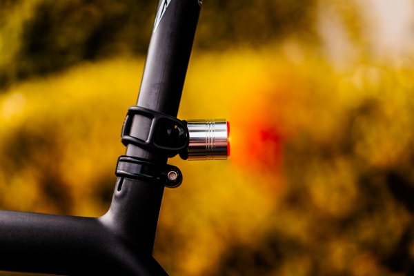 Tylna lampka rowerowa Lezyne Femto Drive Rear 7 lm