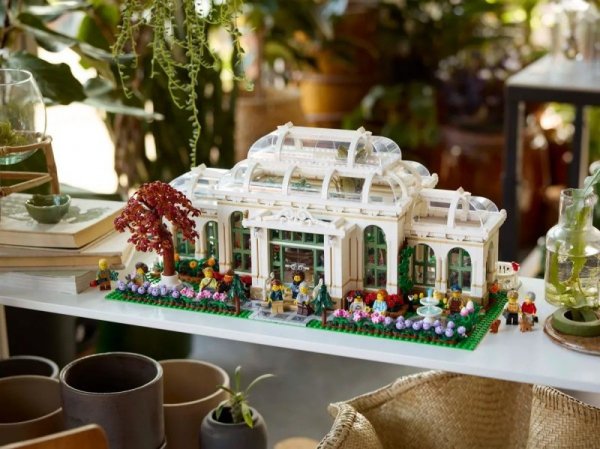 LEGO Ideas 21353  - Ogród botaniczny