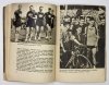 MAŁCUŻYŃSKI K[arol], WEISS Z[ygmunt] - Kronika wielkiego wyścigu.
