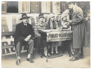 [JĘDRZEJÓW - zaproszenie na pokaz ogrodniczy - fotografia sytuacyjna]