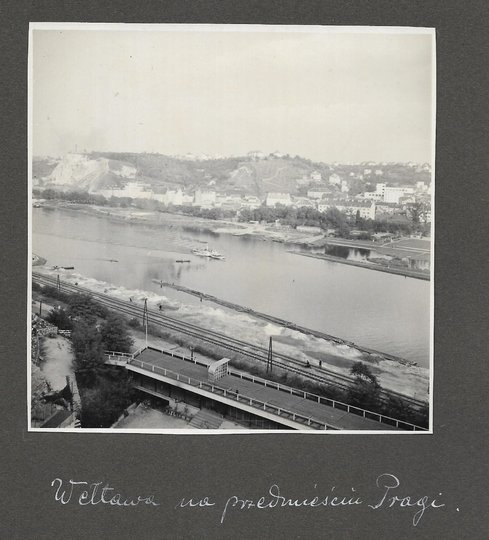 [PRAGA - fotografie sytuacyjne i widokowe].