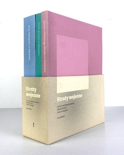 STRATY wojenne. Ratusz Głównego Miasta, Dwór Artusa, Dom Uphagena w Gdańsku
