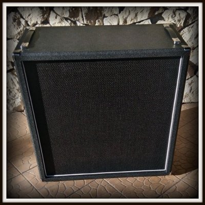Kolumna 4x12&quot; BLACK V30 Celestion 