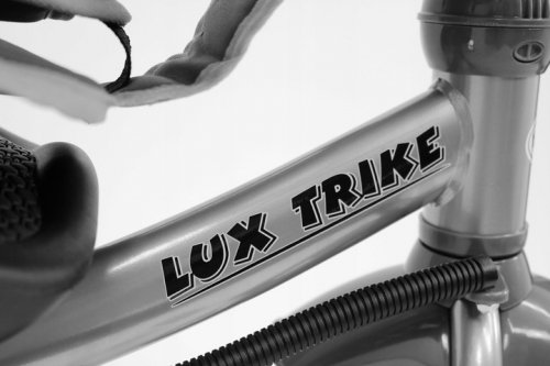 Rowerek trójkołowy z światłami led BABY MIX  Lux Trike czerwony