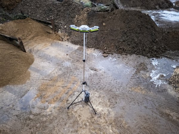 Zestaw Najaśnica K41-S1 + statyw stalowy –oświetlenie pola akcji 92 000 lm