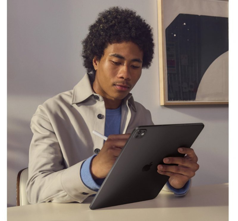 Apple iPad Pro 13-calowy Wi-Fi + Cellular 1 TB ze szkłem o nanoteksturze - Gwiezdna czerń