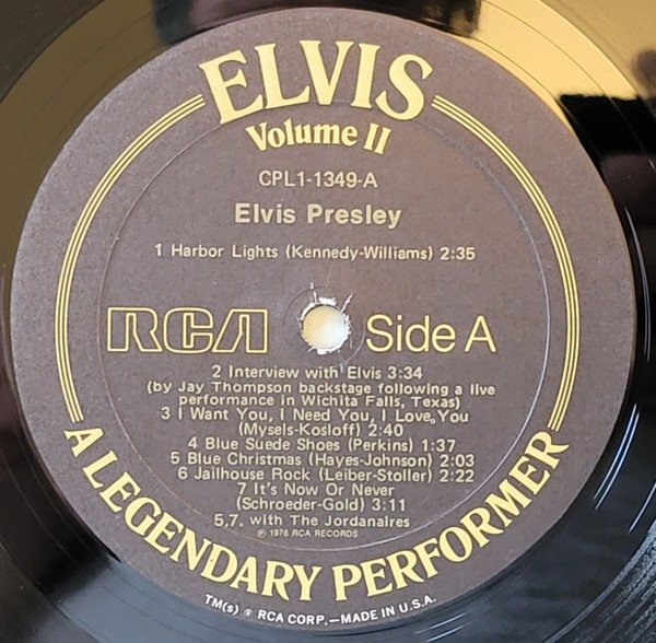 Elvis Presley - A Legendary Performer (Volume 2) (LP)