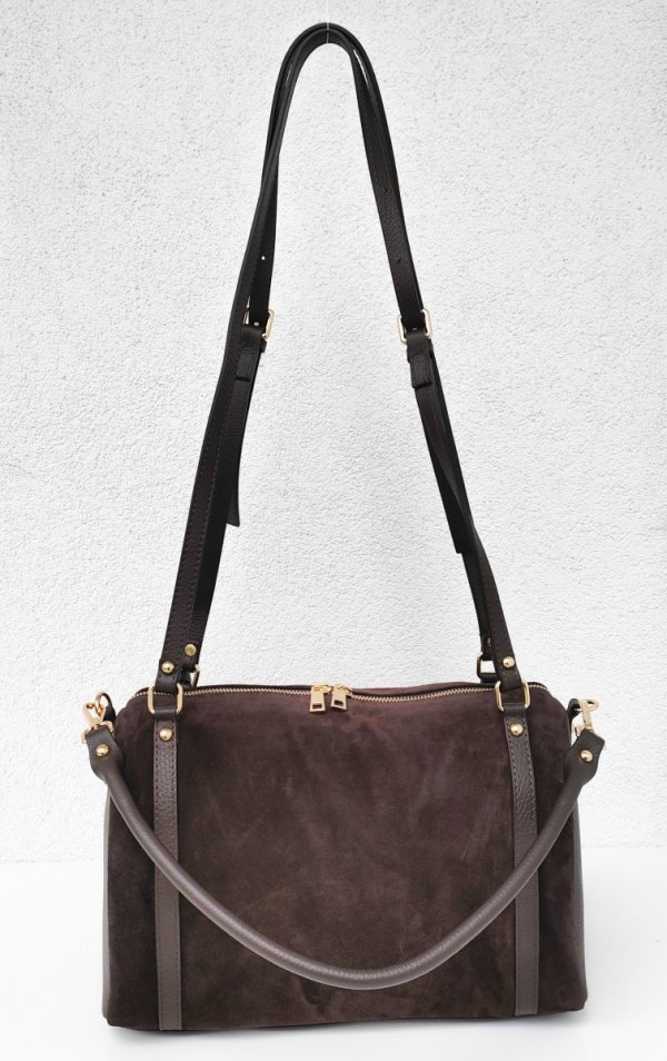 Czekoladowa zamszowa ponadczasowa torebka kuferek