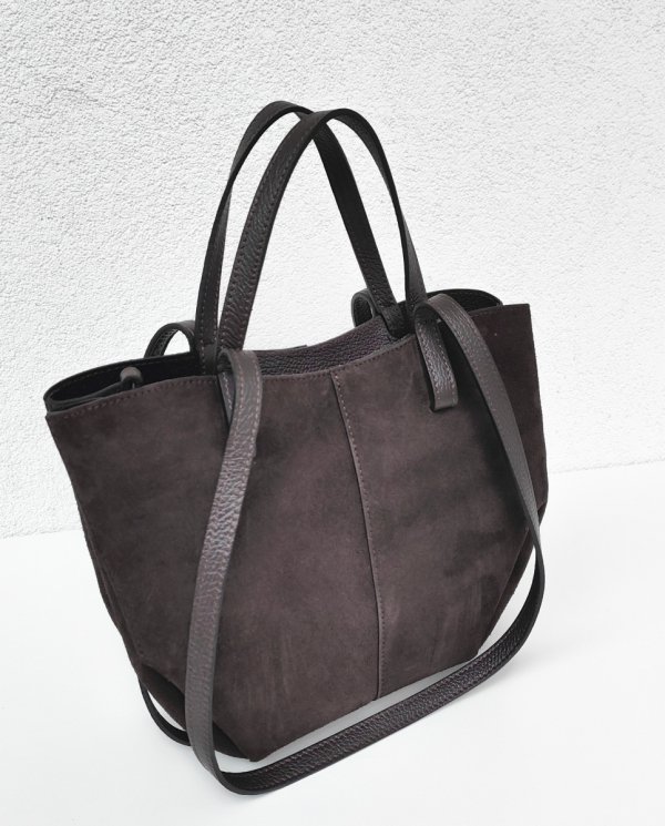 Zamszowa czekoladowa Shopperka Vera Pelle do ręki na ramie