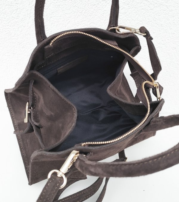 Mini zamszowy czekoladowy kuferek Vera Pelle