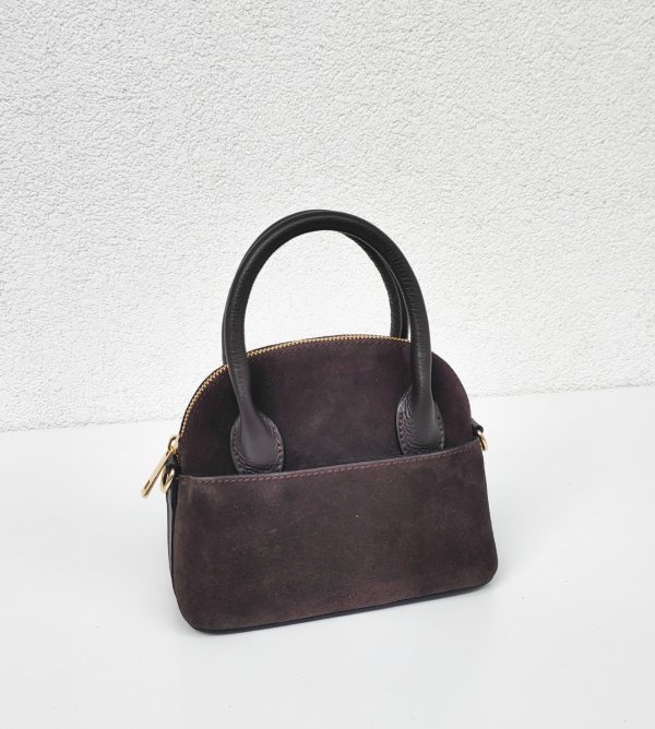 MINI Zamszowy czekoladowy kuferek Laura Biaggi