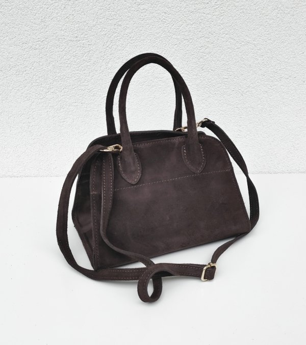 Mini zamszowy czekoladowy kuferek Vera Pelle