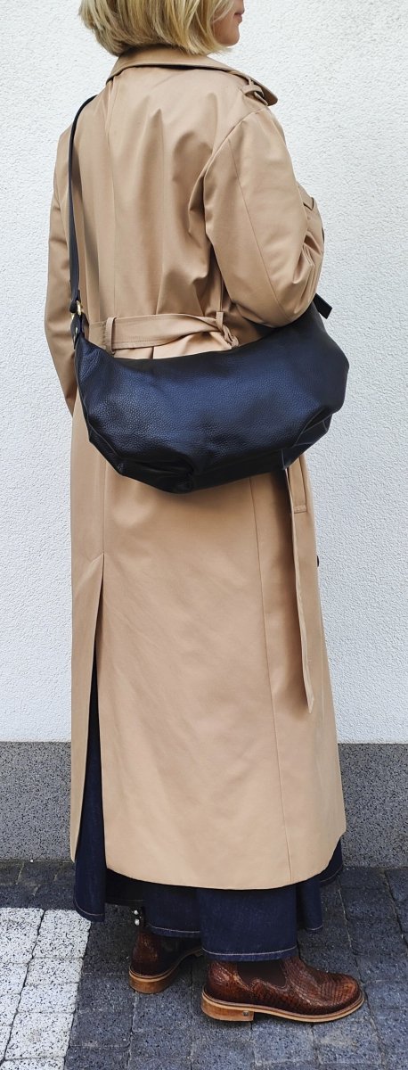 Czarny worek skóra naturalna Laura Biaggi