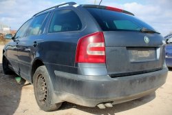 Szyba karoseryjna lewa Skoda Octavia II 1Z 2008 Kombi 