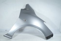 _Błotnik przód prawy Mazda 2 DE 2009 (kod lakieru 38P)