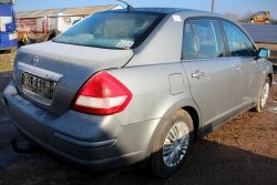 Szyba trójkątna tył prawa Nissan Tiida C11 2007 Sedan