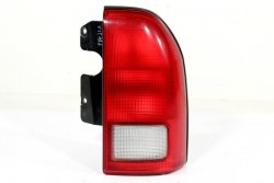 _Lampa tył prawa w błotnik Suzuki Grand Vitara 2002 5D
