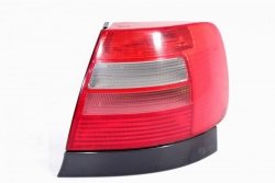 Lampa tył prawa Audi A4 B5 Lift 1998-2000 sedan