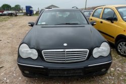 Zderzak przód Mercedes C-Klasa W203 2002 Kombi (Kod lakieru: 040)