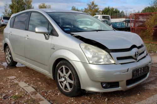 Toyota Corolla Verso 2006 2.2D-CAT 2AD-FHV Minivan [B]