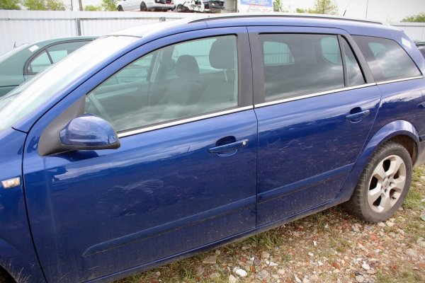 _Drzwi tył lewe Opel Astra H 2005 Kombi (kod lakieru: 4CU)