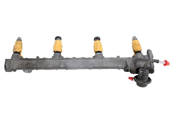 Listwa wtryskowa Mitsubishi Galant EA0 1996-2004 2.0i