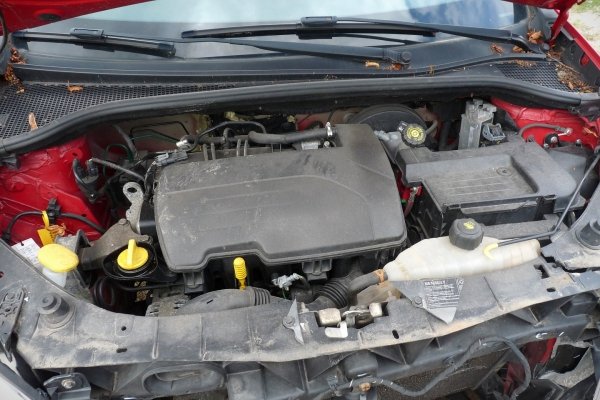 Maska Renault Clio III 2008 Hatchback 5-drzwi (kod lakieru: OV727 - RED BRISK BC)