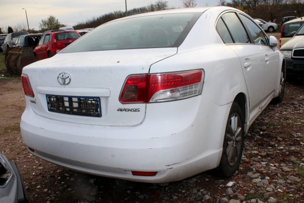 Szyba trójkątna przód lewa Toyota Avensis T27 2009 Sedan