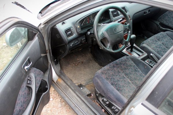 Drzwi przód lewe Honda Accord V 1996 Sedan 