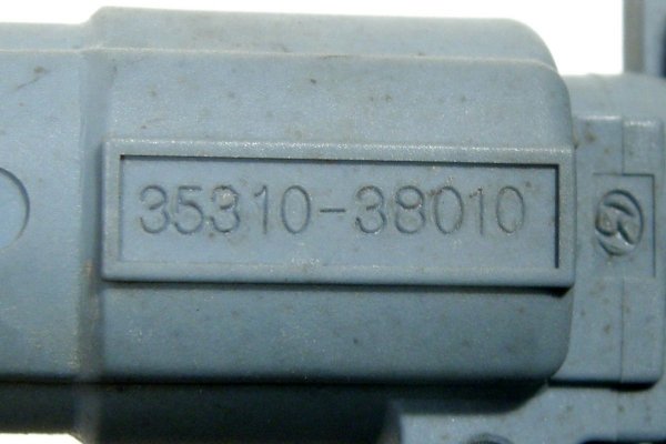 _Listwa wtryskowa Hyundai Trajet FO 1999-2008 2.0i 16V