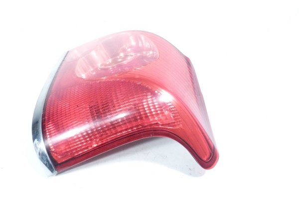 Lampa tył prawa Toyota Avensis T25 2003-2006 Sedan