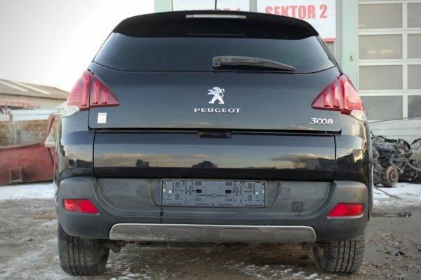 Klapa bagażnika tył Peugeot 3008 I Lift 2013 HYbrid4 Crossover 5-drzwi (górna część)