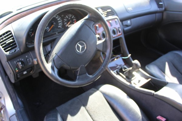 Szyba drzwi przód lewa Mercedes CLK W208 1999 Cabrio