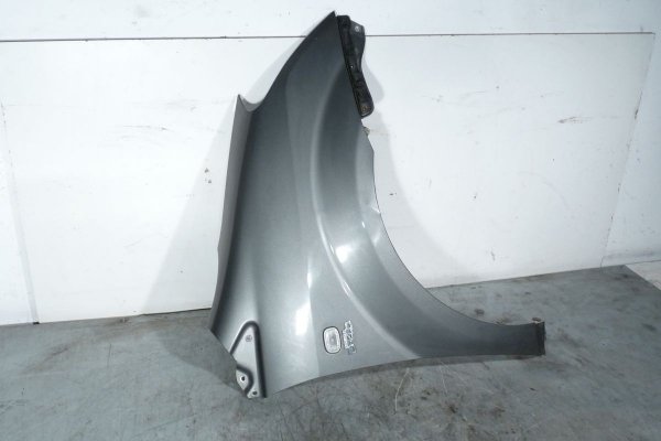 _Błotnik prawy Toyota Corolla Verso 2004 (2004-2007) 2.0D4D (Kod lakieru: 1C3)