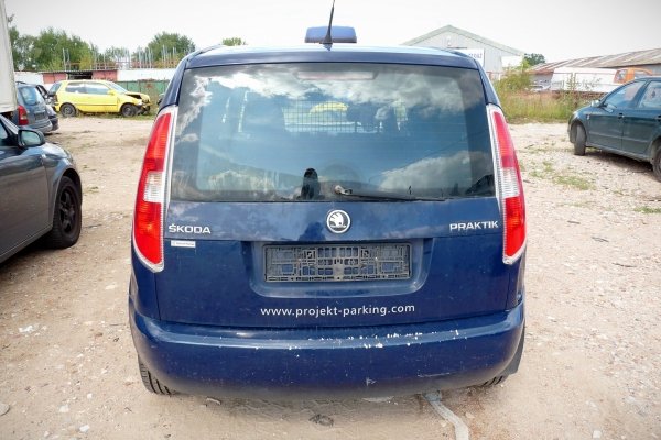 Zderzak przód Skoda Praktik 5J Lift 2014 (2010-2015) (kod lakieru: LF5A)