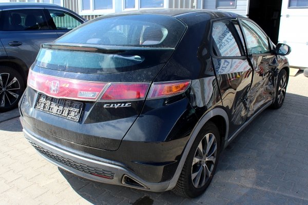 Honda Civic VIII FK 2006 1.8i-VTEC R18A2 Hatchback 5-drzwi