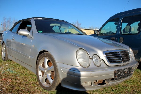 Szyba karoseryjna lewa Mercedes CLK W208 1999 Cabrio