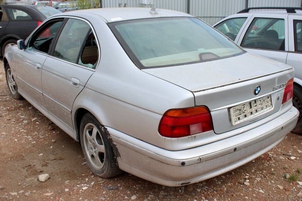 Błotnik przód prawy BMW 5 525d E39 1999 Sedan 