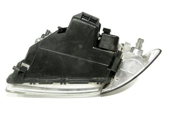 _Reflektor prawy Audi A4 B5 1994-1998