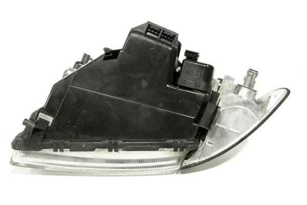 Reflektor prawy Audi A4 B5 1994-1998