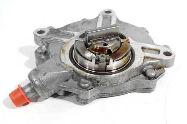_Pompa wakum BMW 3 E90 2005 2.0i N46B20B
