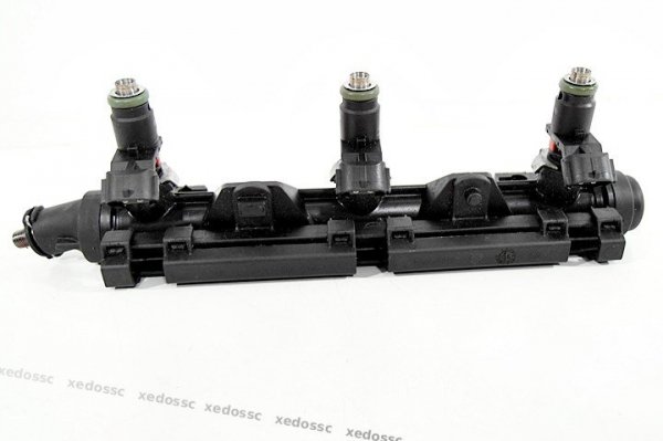 LISTWA WTRYSKOWA VW POLO 04 1.2 12V 03E133320A FV