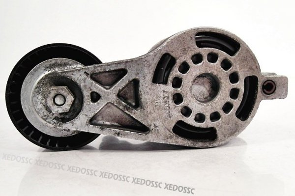 NAPINACZ PASKA AUDI A3 05 2.0 TDI BKD 03C903315