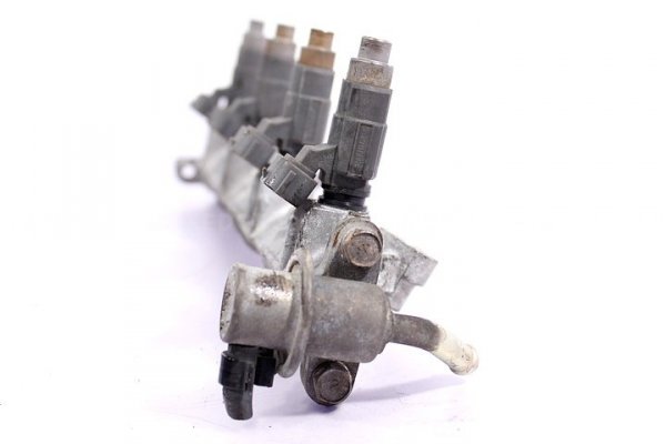LISTWA WTRYSKOWA MITSUBISHI SPACE STAR 98 1.3 16V